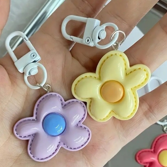 Colorful Flower Charms/Keychain Set Of 5 - Picture 2 of 7